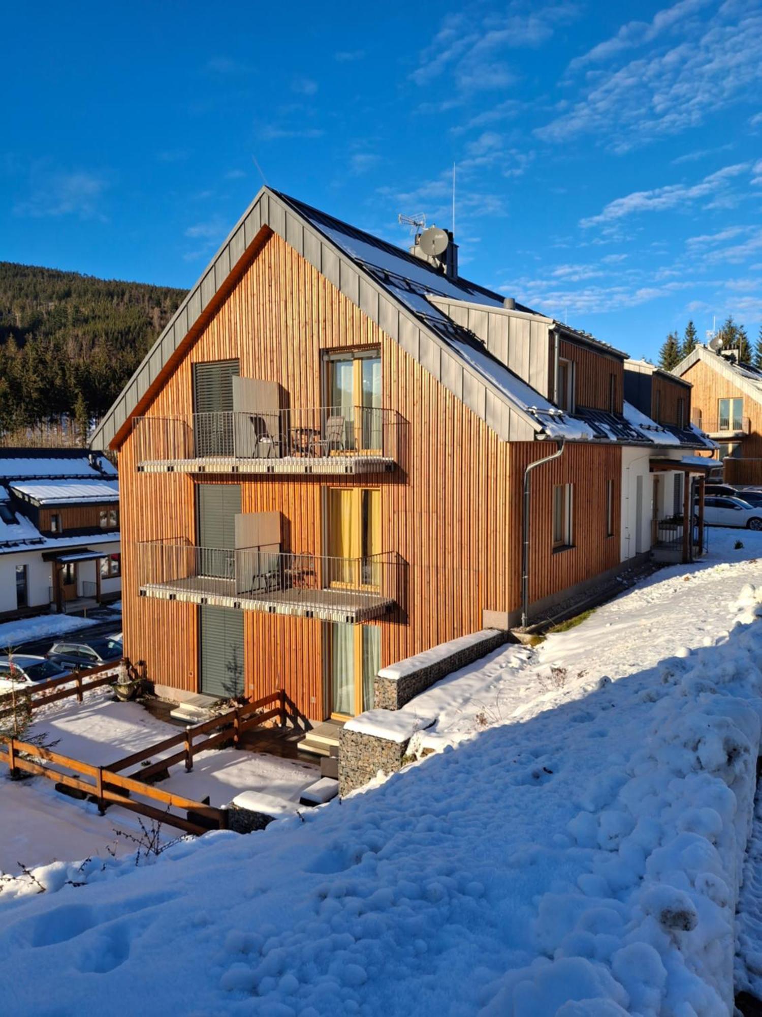 Apartman U Mamuta Долни-Морава Экстерьер фото